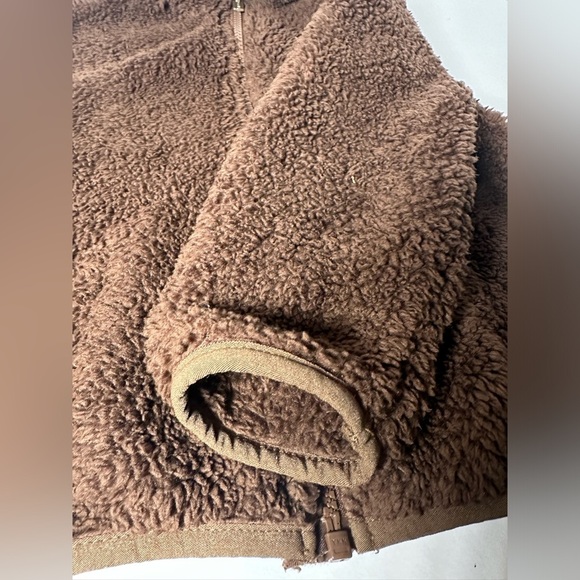 Old Navy Fluff Jacket - Picture 3 of 5